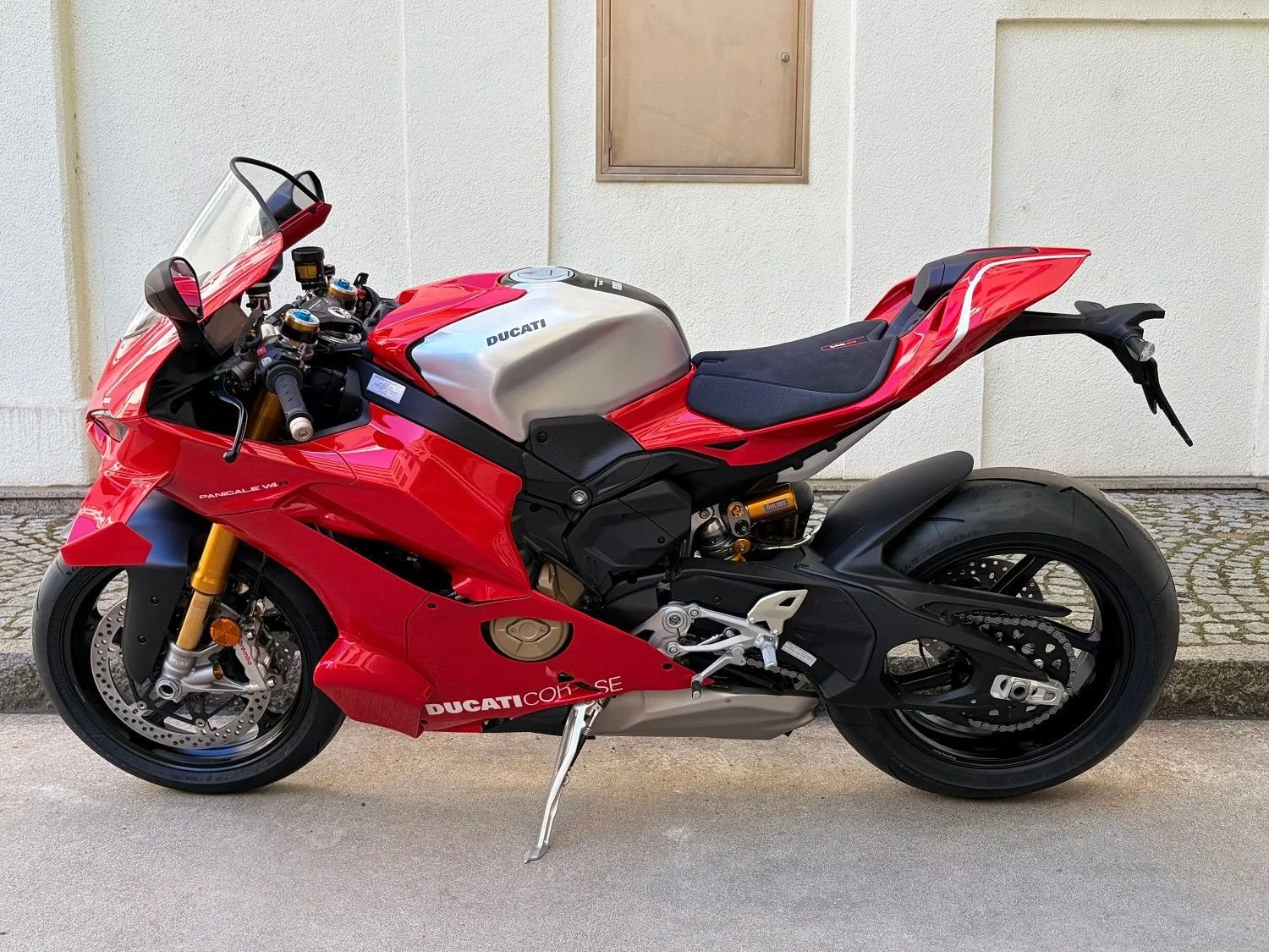 Ducati Panigale V4 R