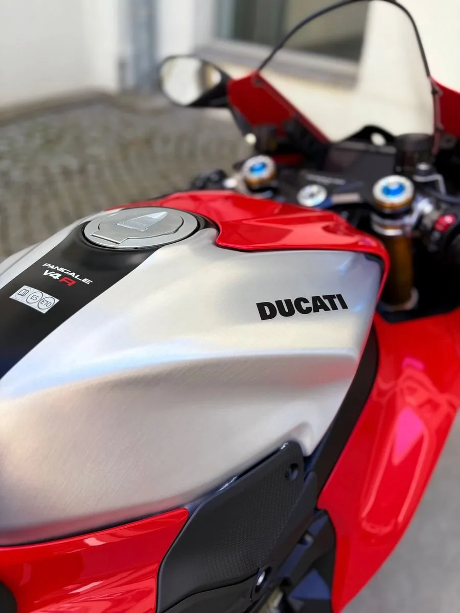 Ducati Panigale V4 R