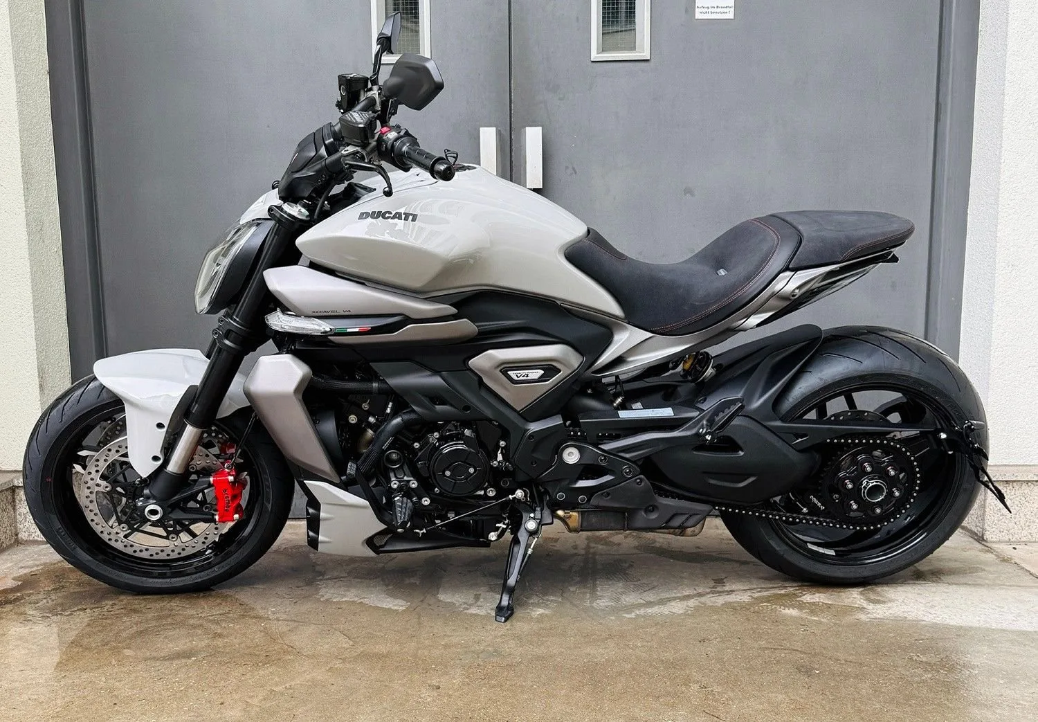 Ducati XDiavel V4