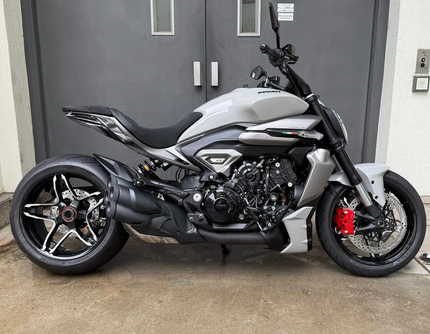 Ducati XDiavel V4