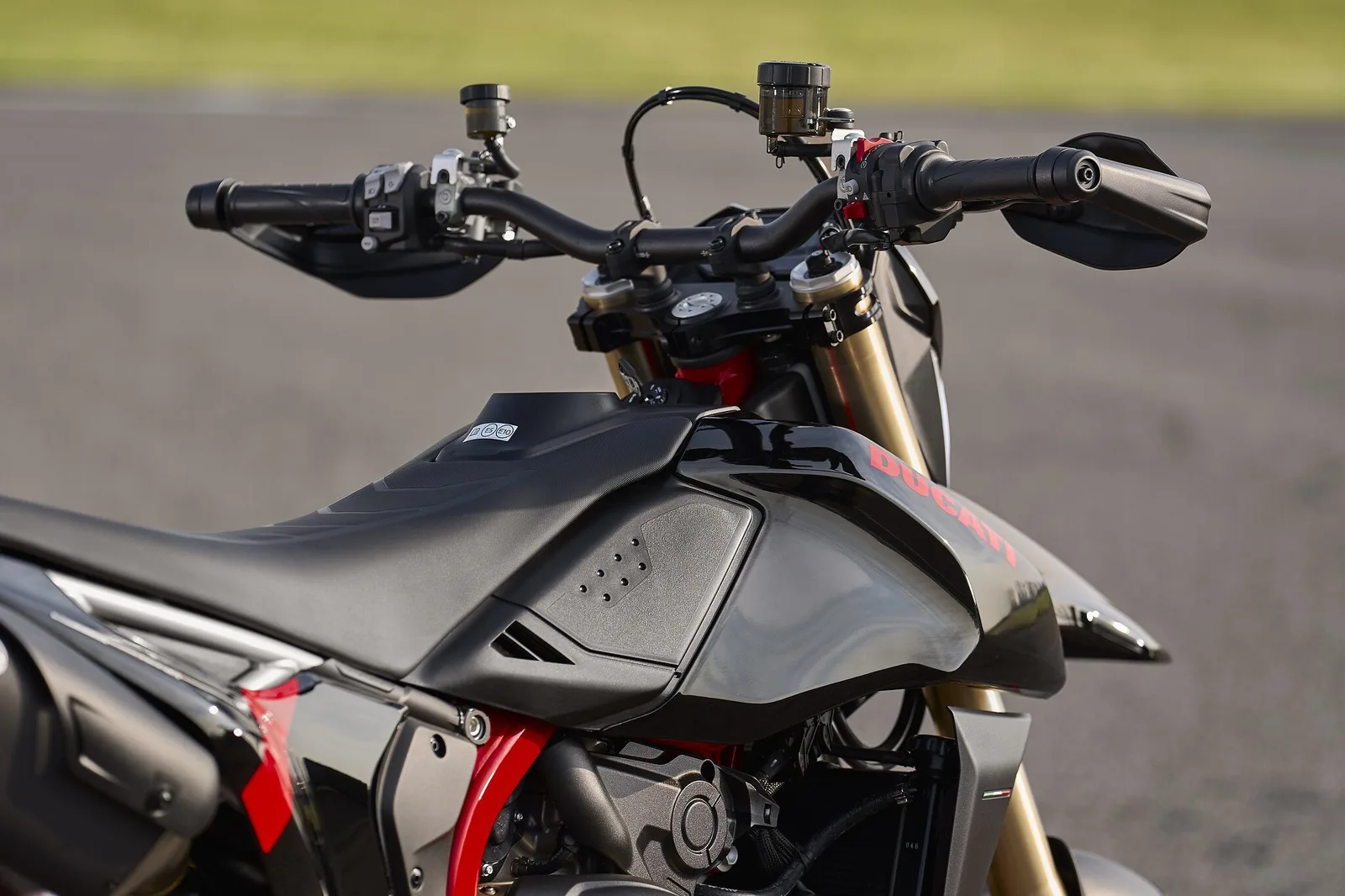 Ducati Hypermotard 698 Mono Nera