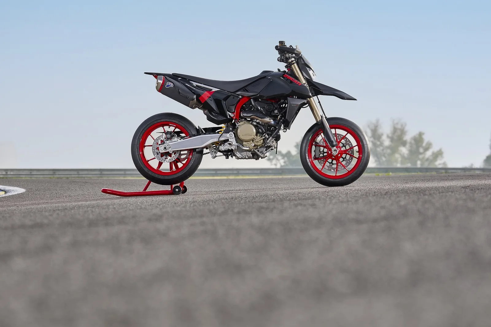 Ducati Hypermotard 698 Mono Nera