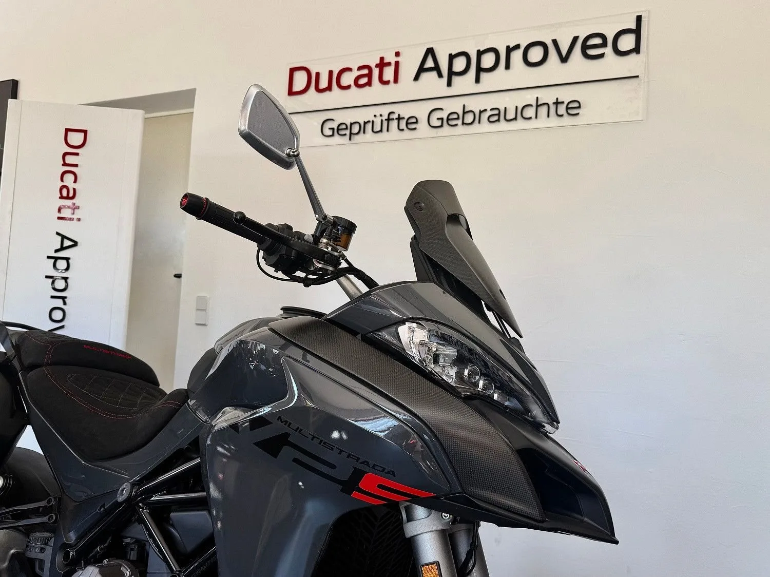 Ducati Multistrada V2 S Travel