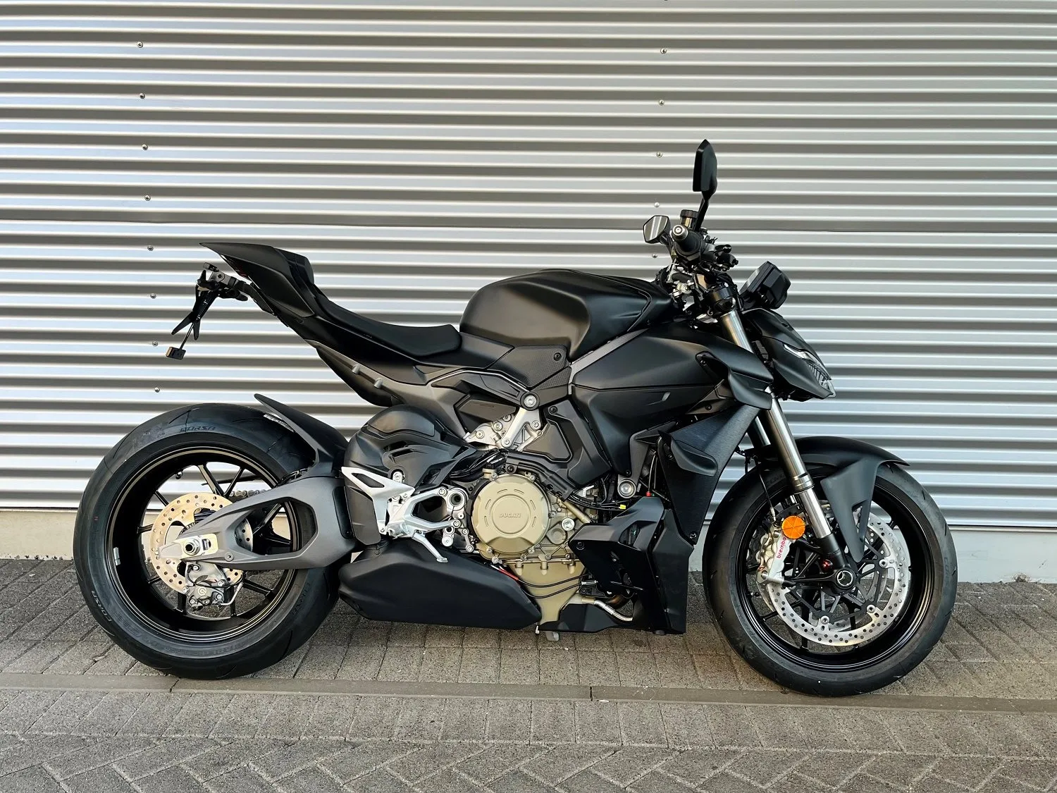 Ducati Streetfighter V4 Ultra Black Edition