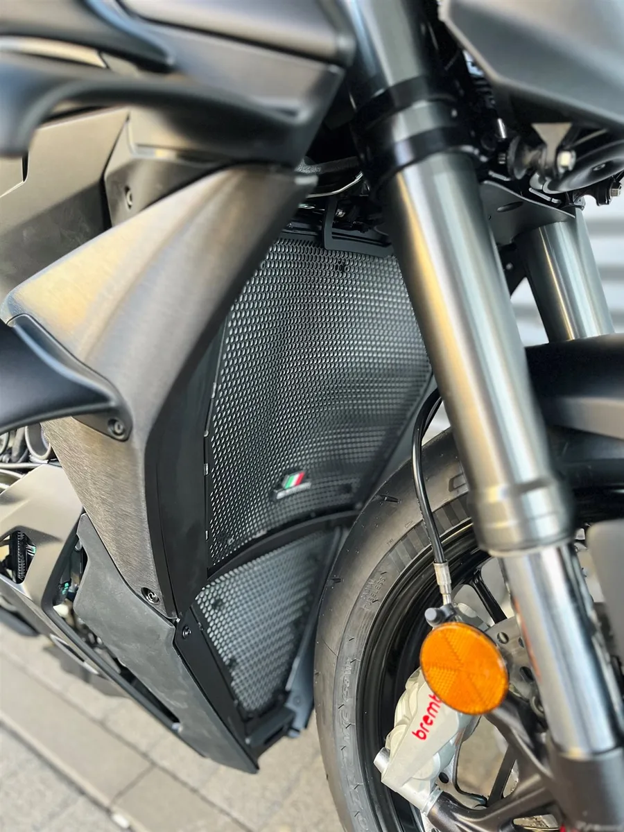 Ducati Streetfighter V4 Ultra Black Edition