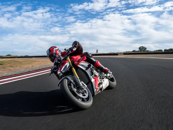 Ducati Streetfighter V4 S