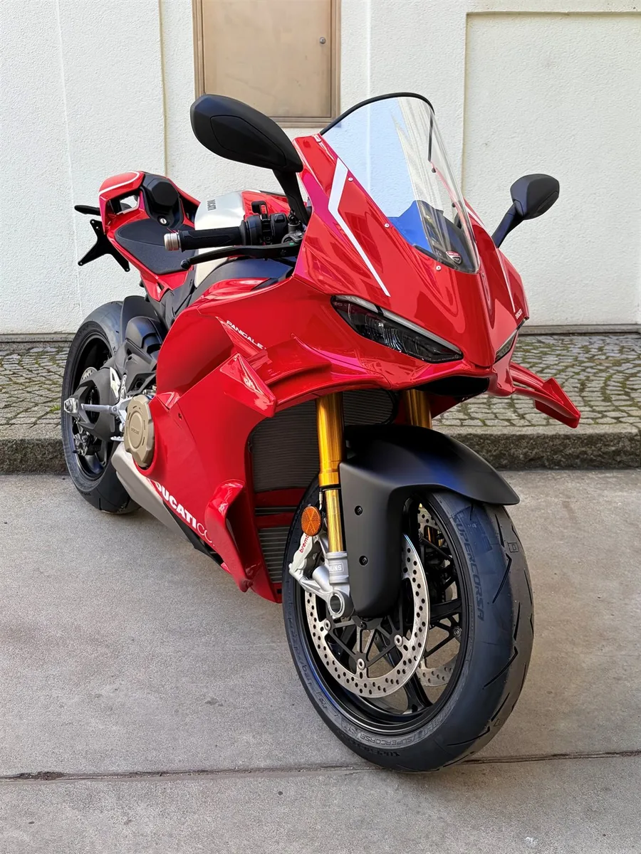 Ducati Panigale V4 R