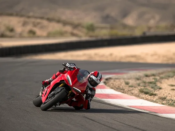 Ducati Panigale V2 S