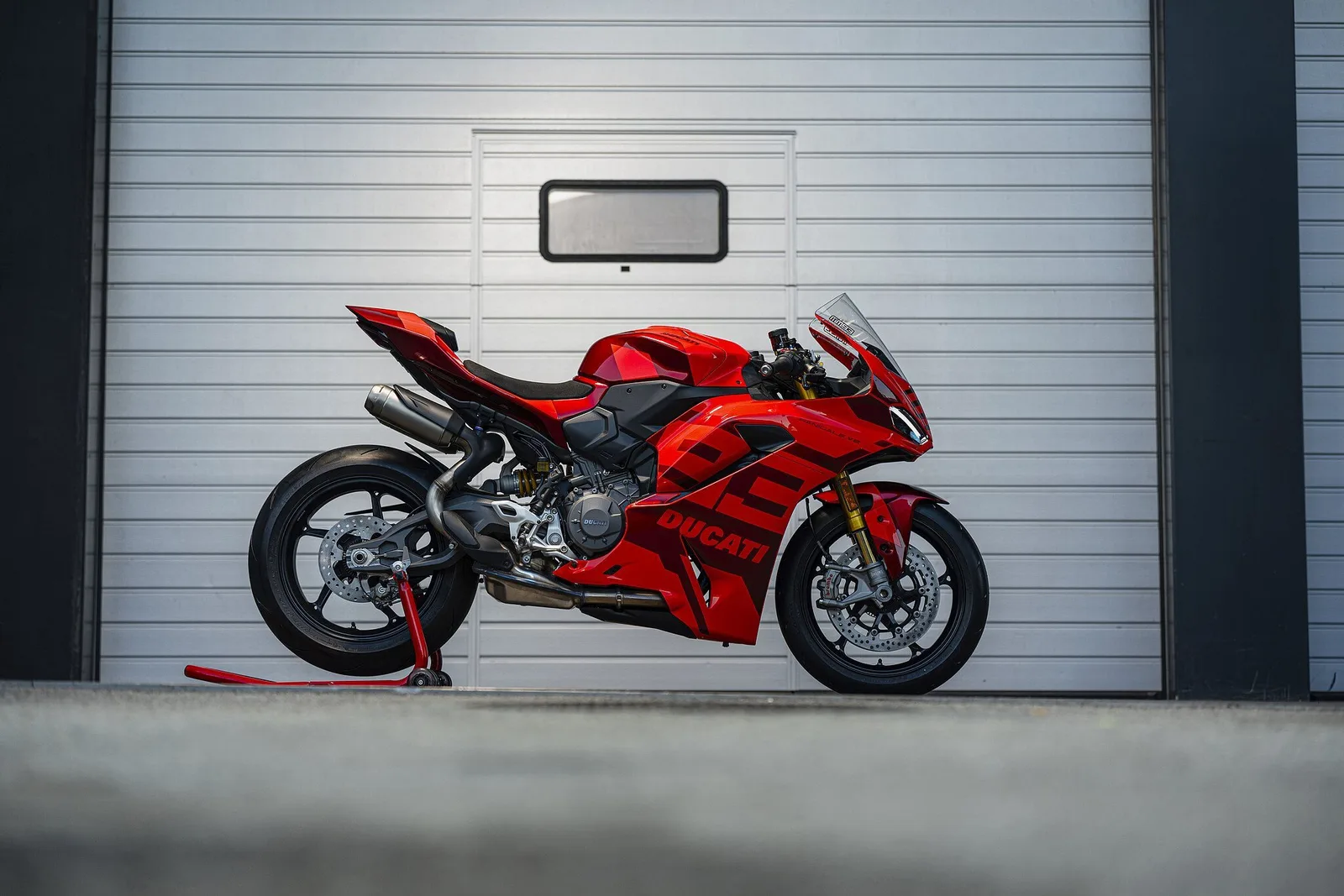 Ducati Panigale V2 MM93