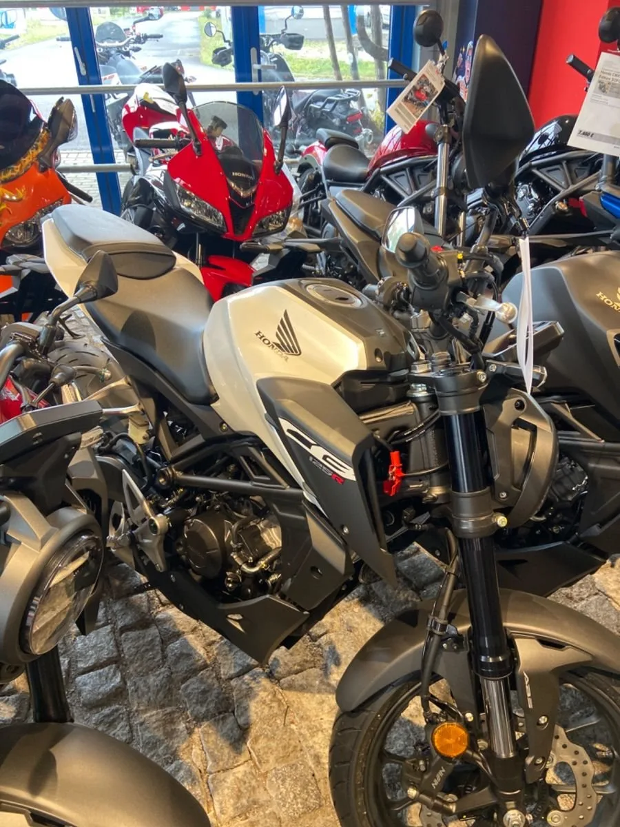 Honda CB125R
