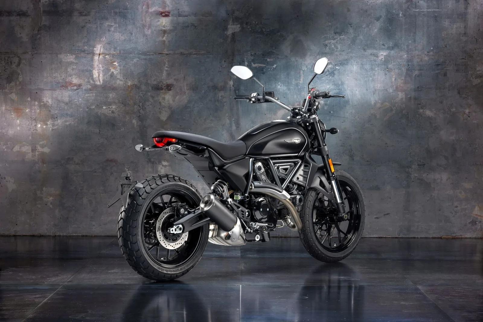 Ducati Scrambler Icon Dark