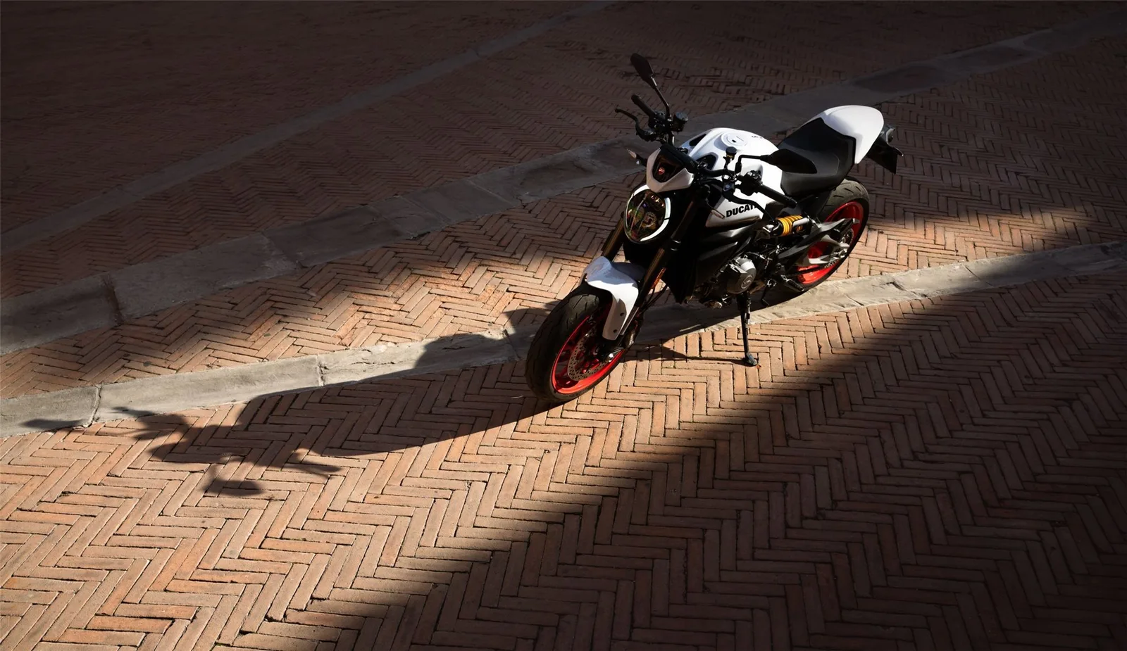 Ducati Monster +