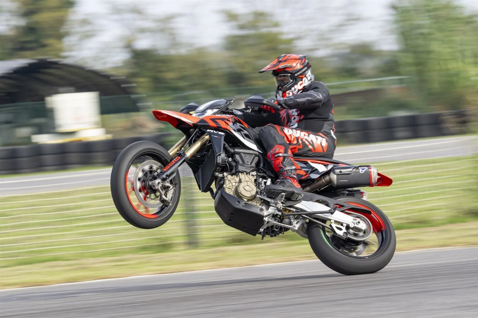 Ducati Hypermotard 698 Mono RVE