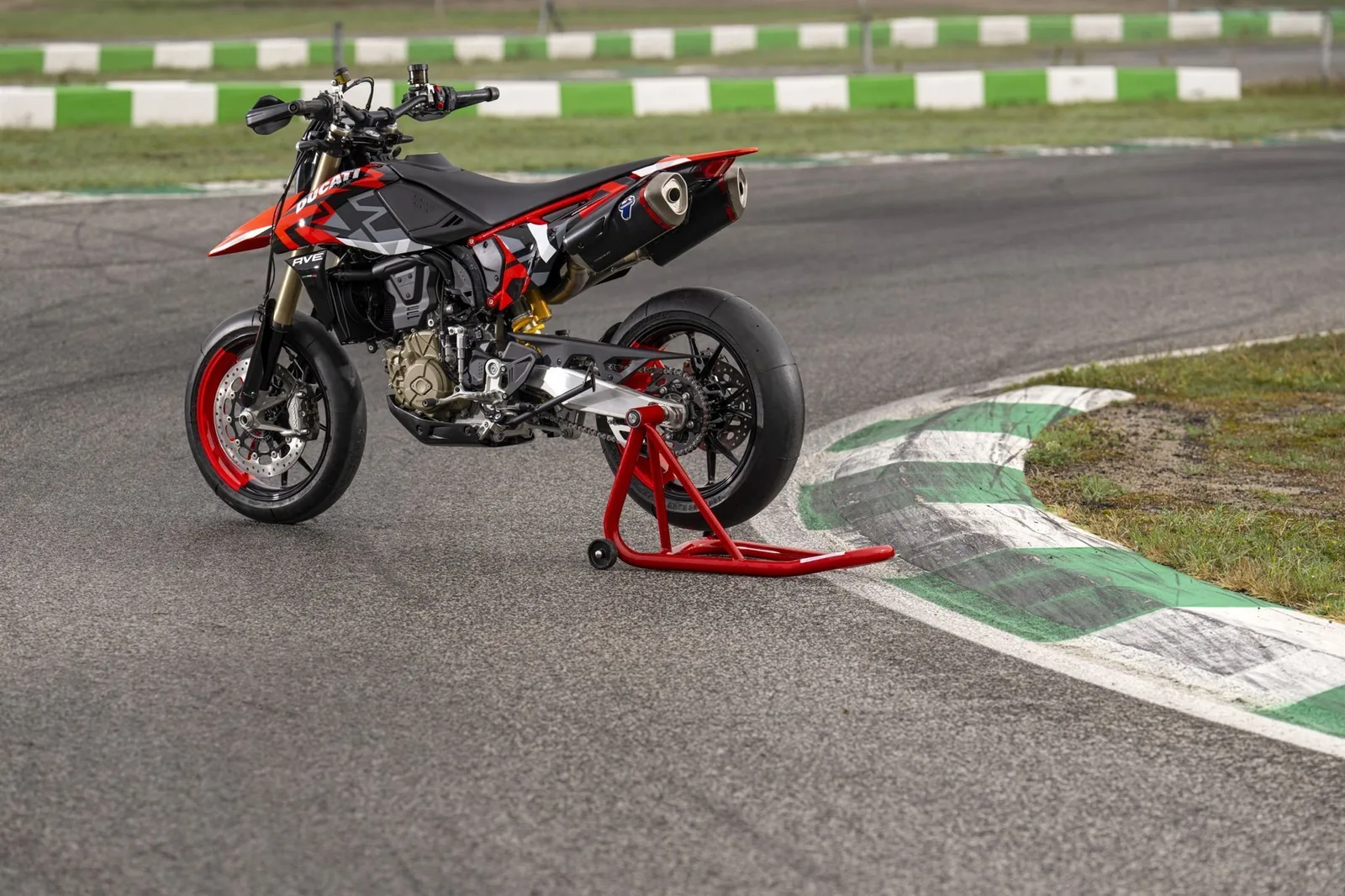 Ducati Hypermotard 698 Mono RVE