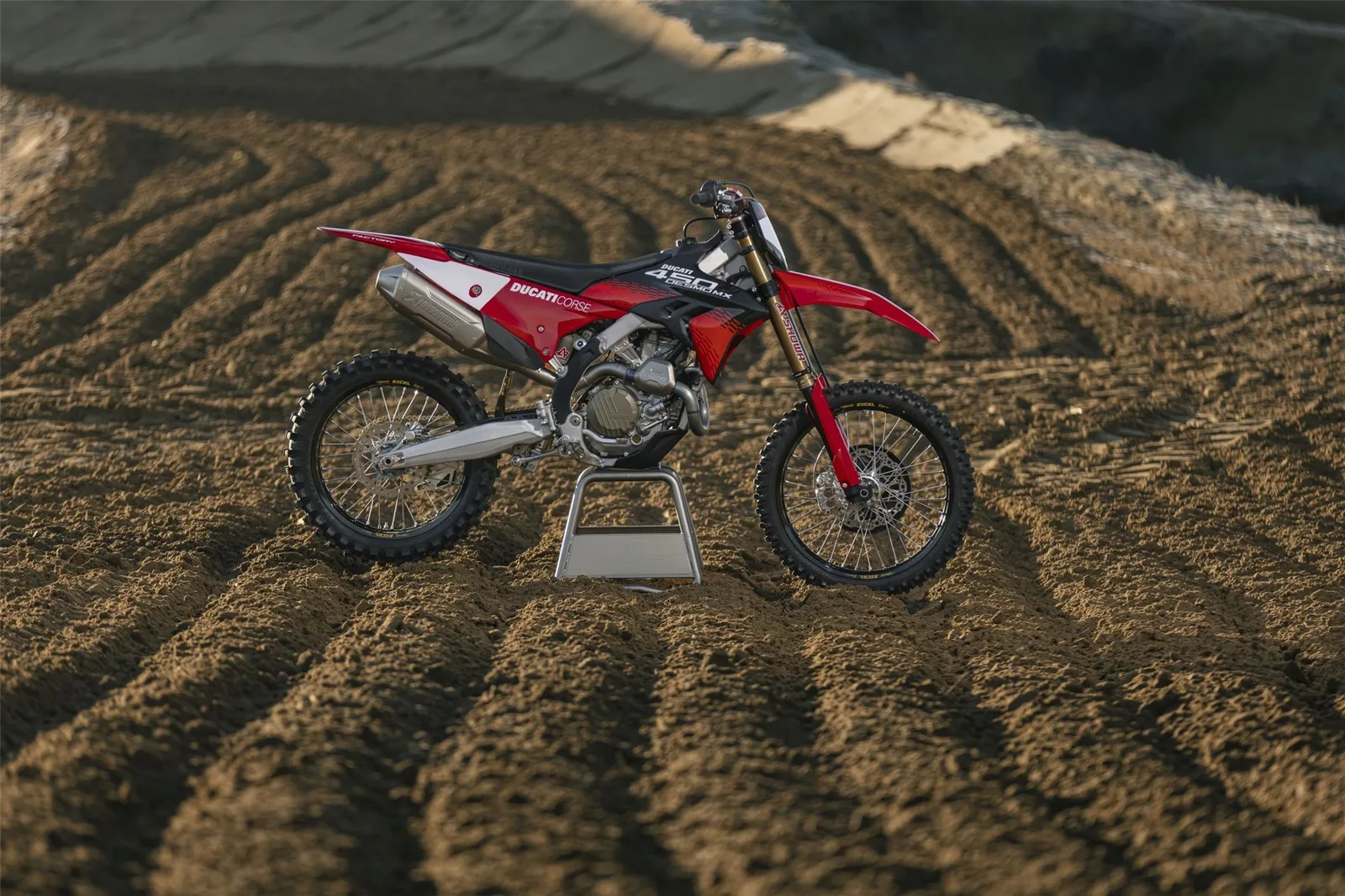 Ducati Desmo450 MX Factory