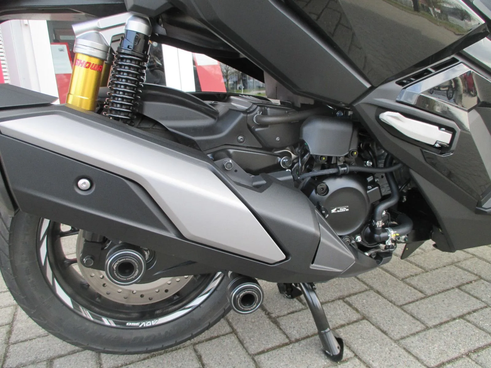 Honda ADV350