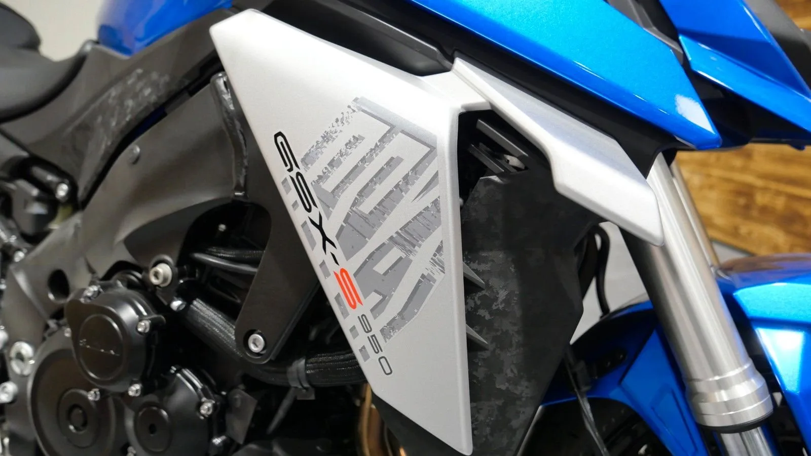 Suzuki GSX-S950