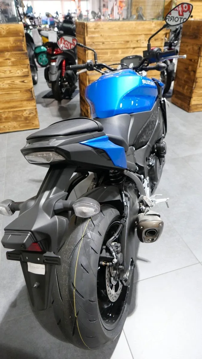 Suzuki GSX-S950