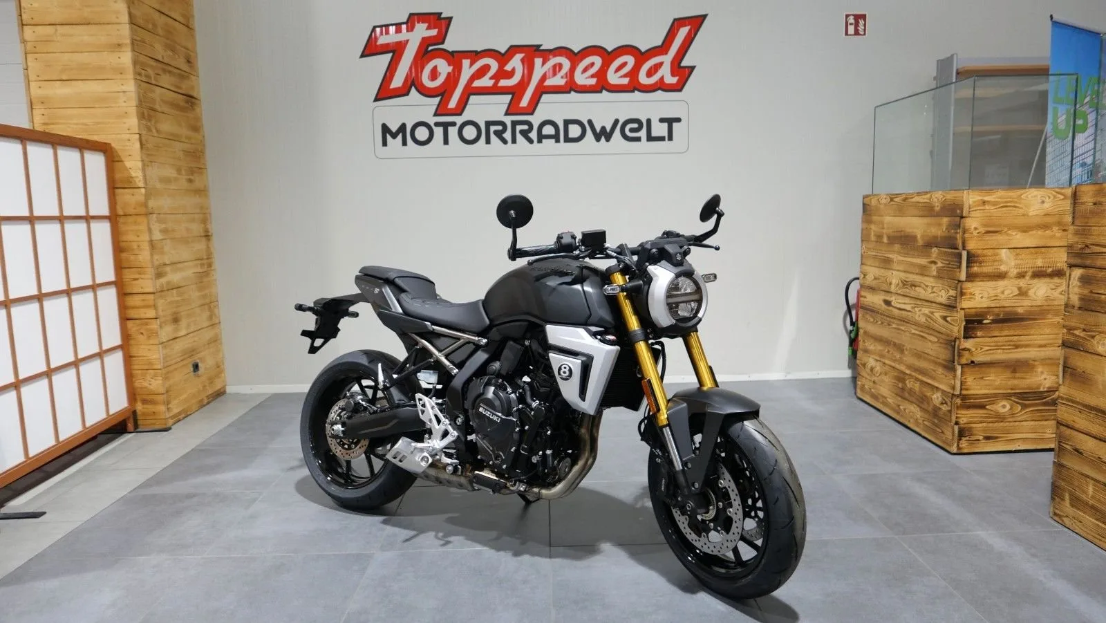 Suzuki GSX-8T