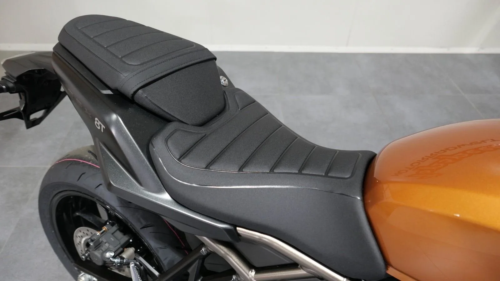 Suzuki GSX-8T