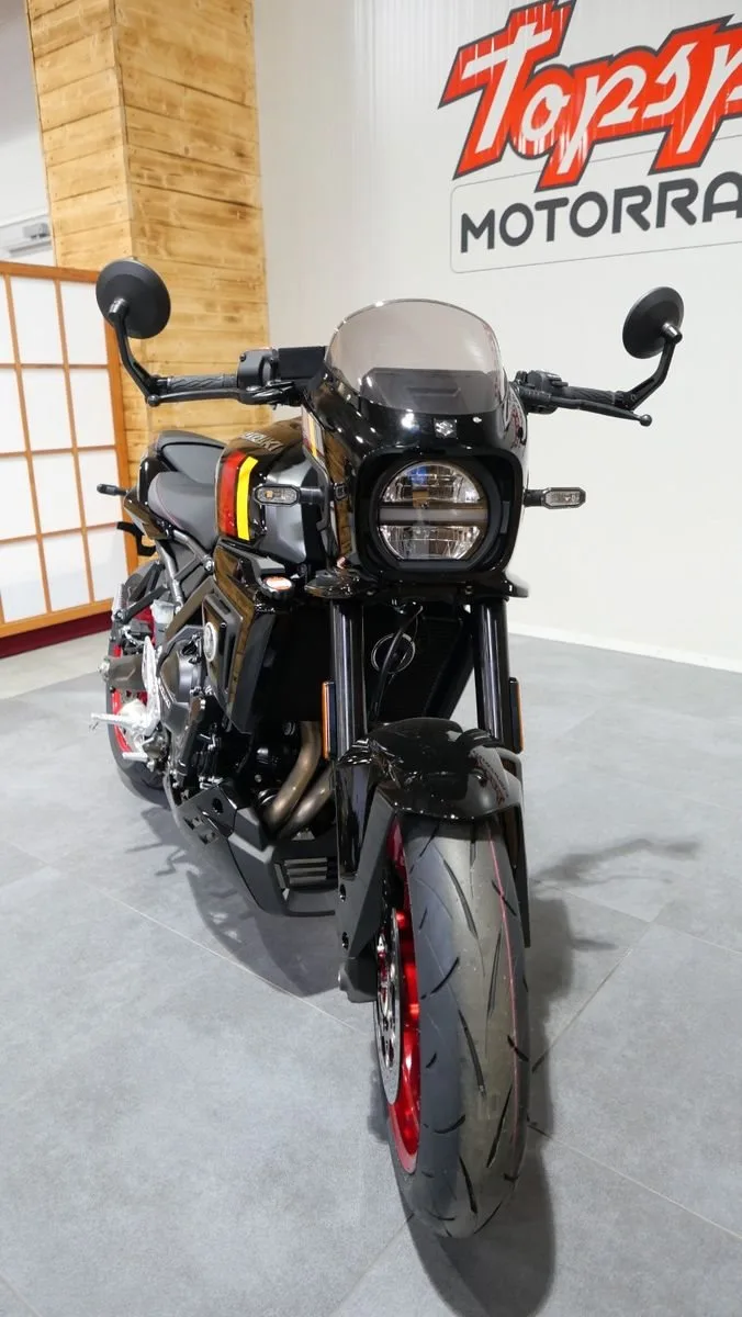 Suzuki GSX-8TT