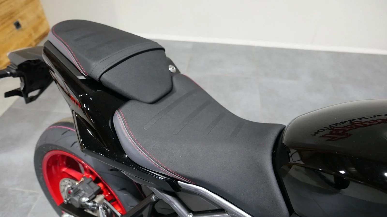Suzuki GSX-8TT