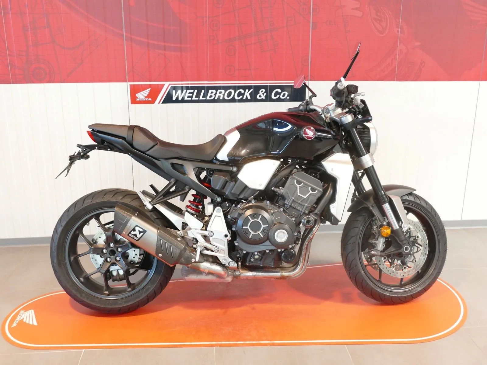 Honda CB1000R+