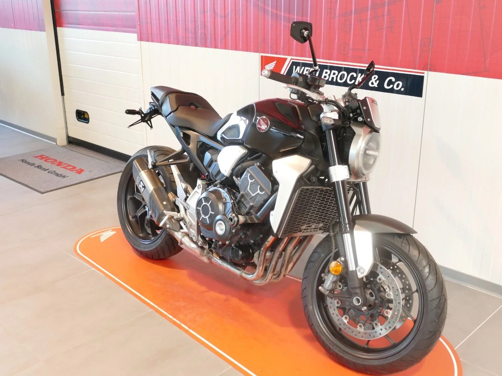 Honda CB1000R+