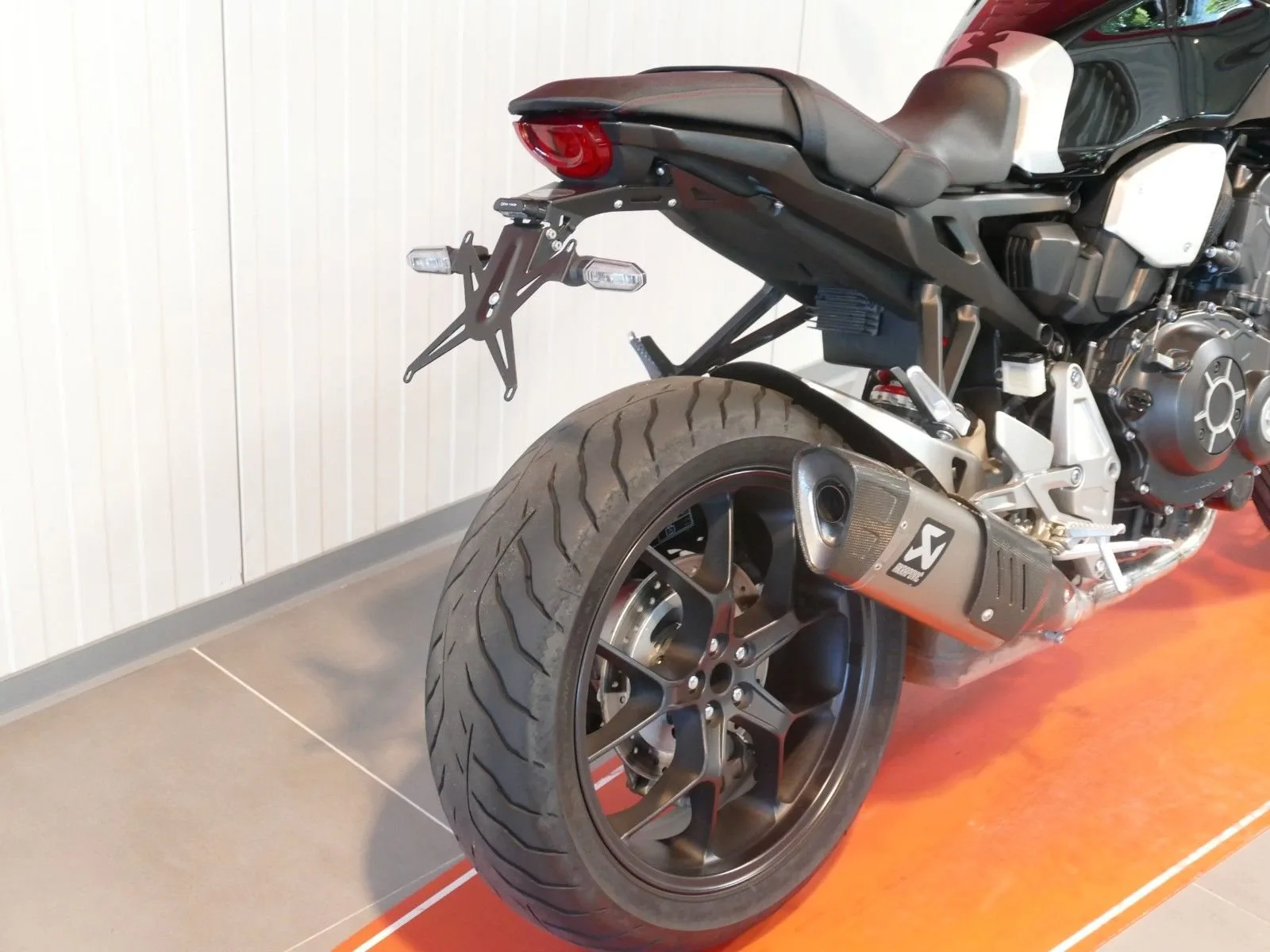Honda CB1000R+