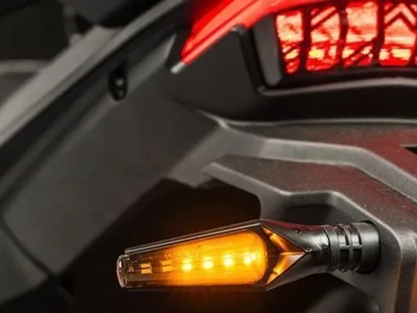 Voge DS800X Rally beide Farben auf Lager