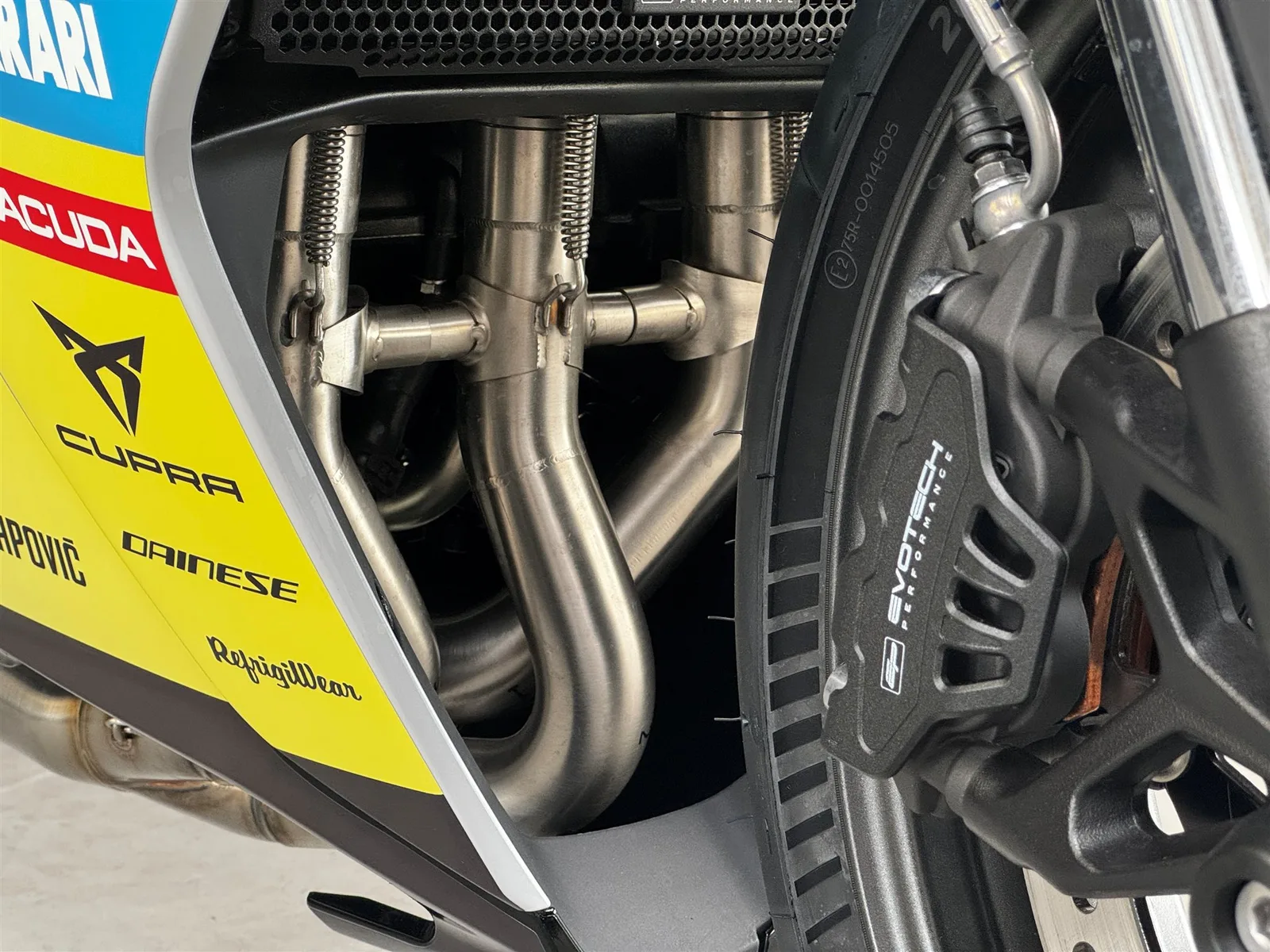 Triumph Daytona 660 D+S PERTAMINA EDITION