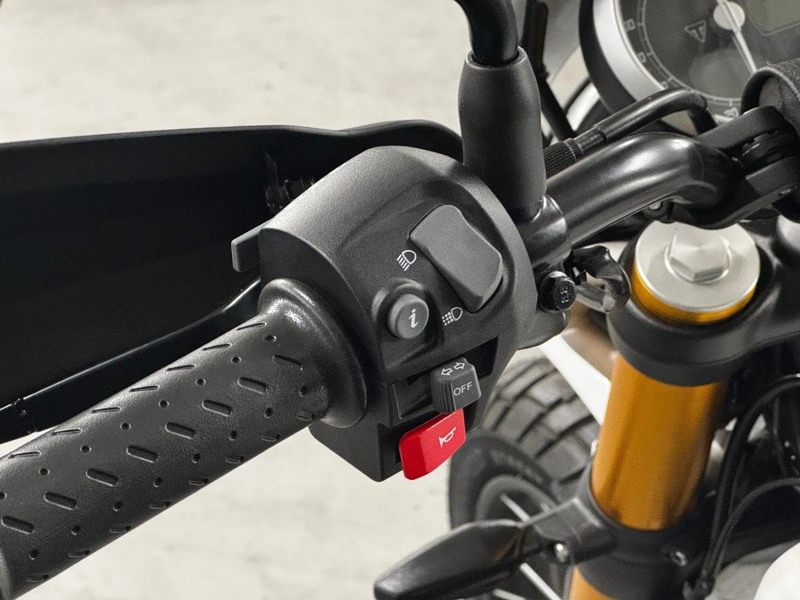 Triumph Scrambler 400 XC