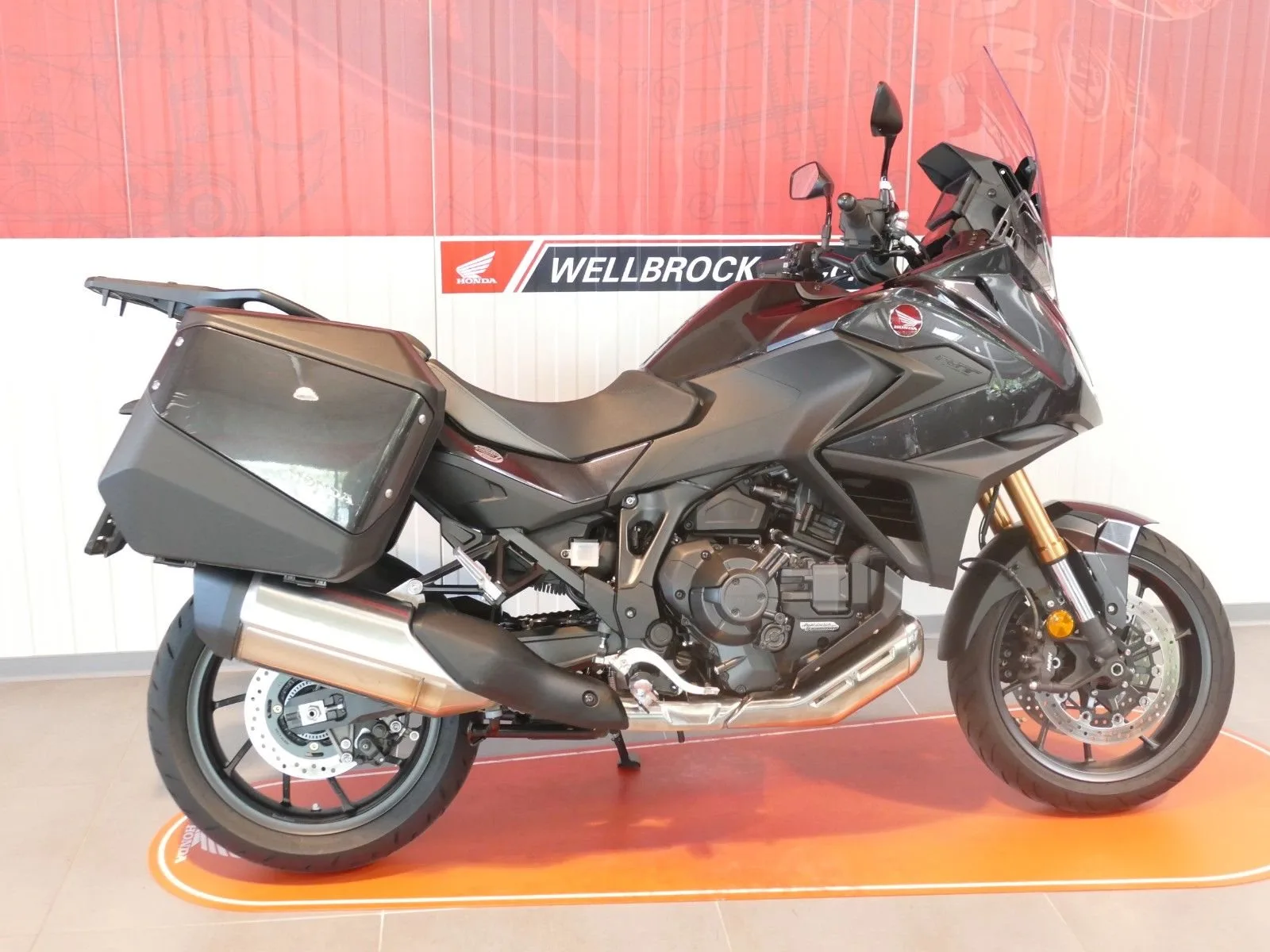 Honda NT1100 DCT Electronic Suspension
