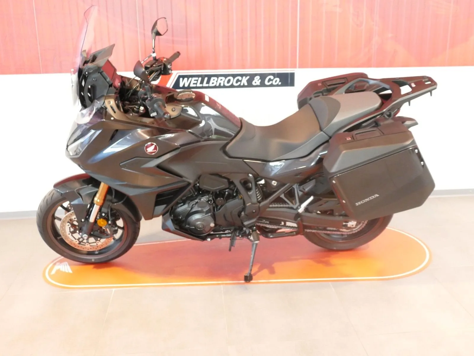 Honda NT1100 DCT Electronic Suspension