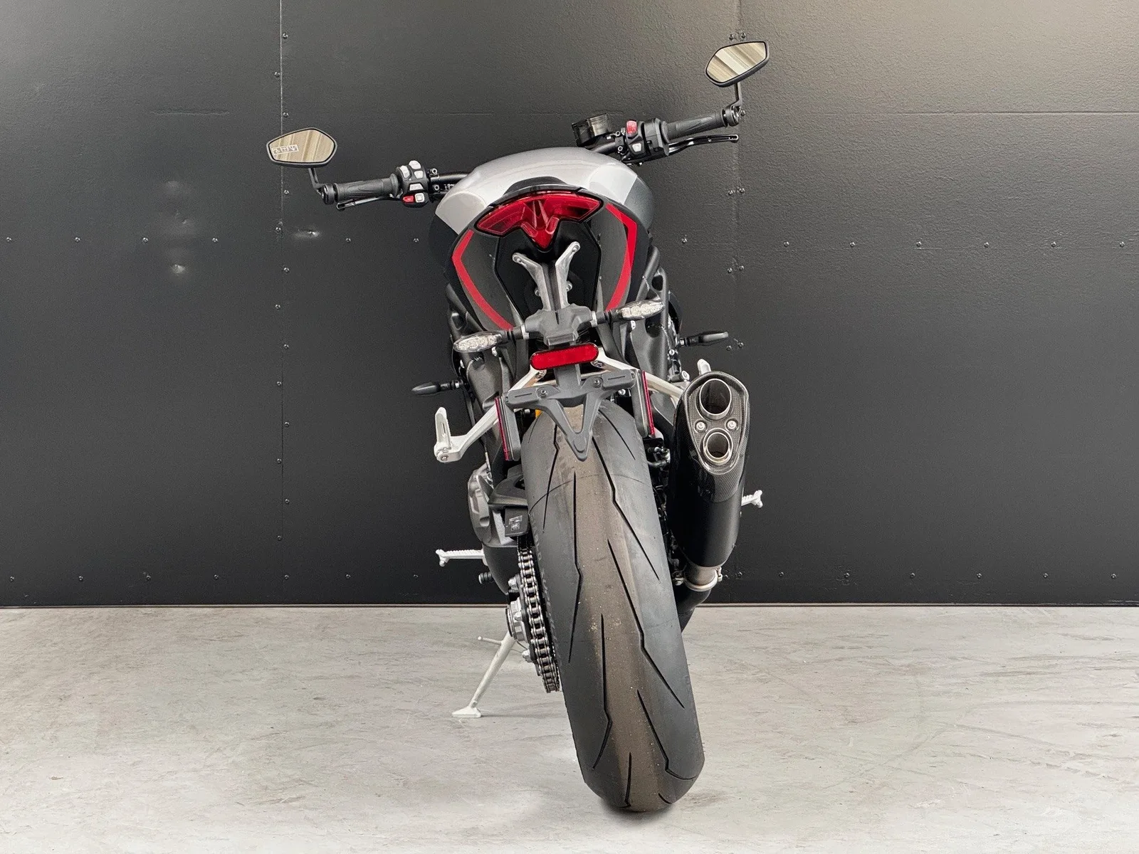 Triumph Speed Triple 1200 RS Granite / Diablo Red