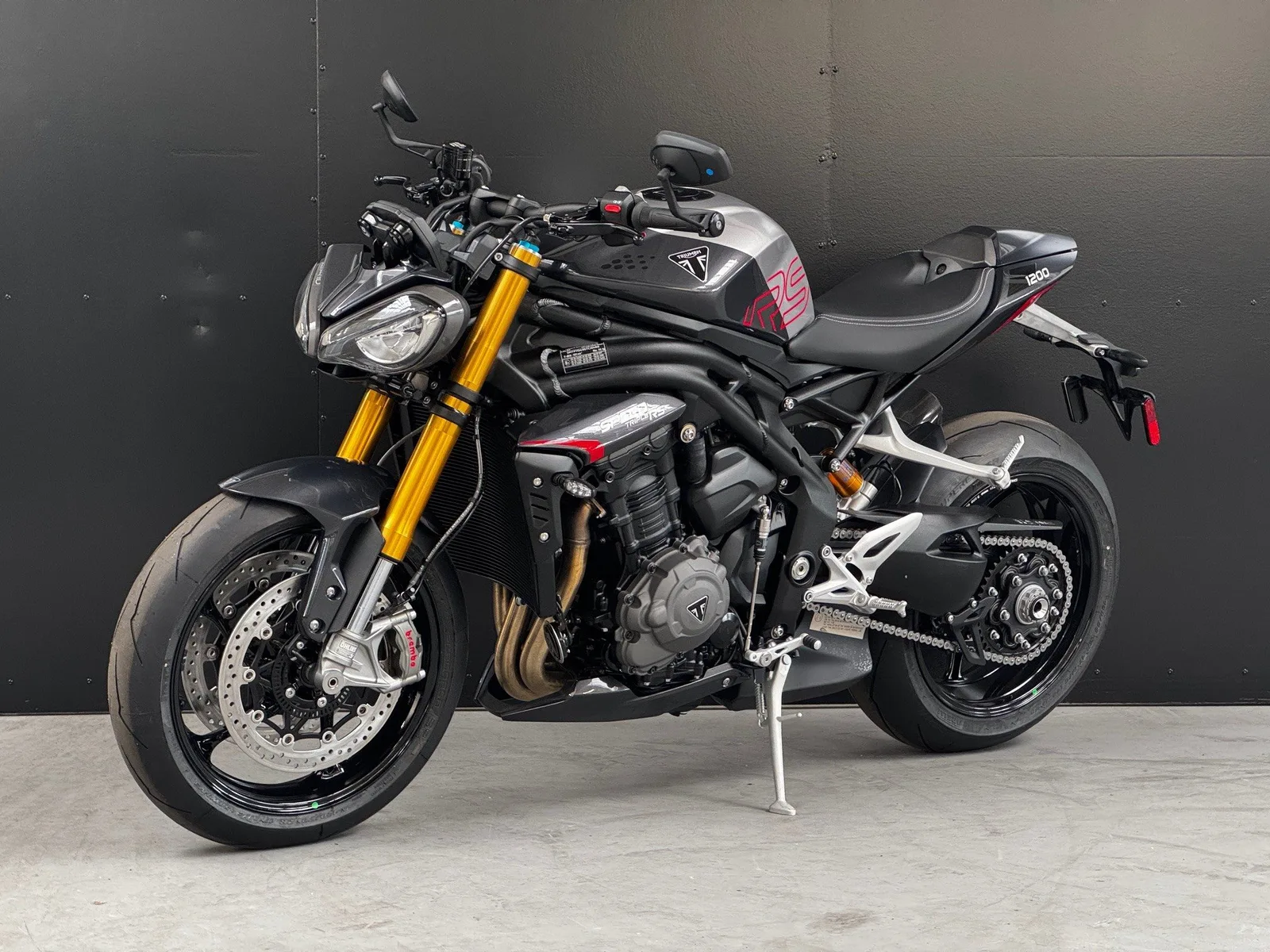 Triumph Speed Triple 1200 RS Granite / Diablo Red