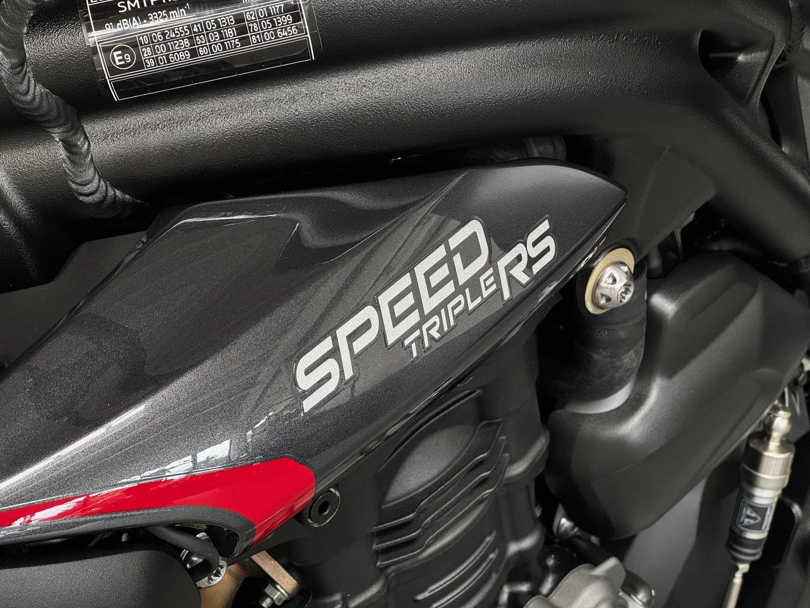 Triumph Speed Triple 1200 RS Granite / Diablo Red