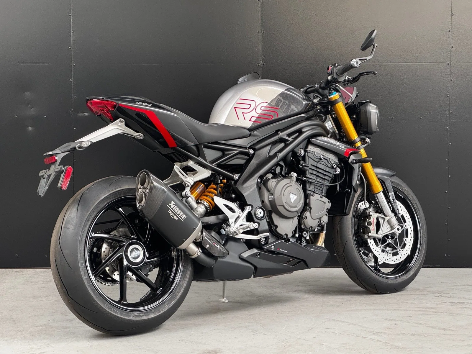 Triumph Speed Triple 1200 RS Granite / Diablo Red