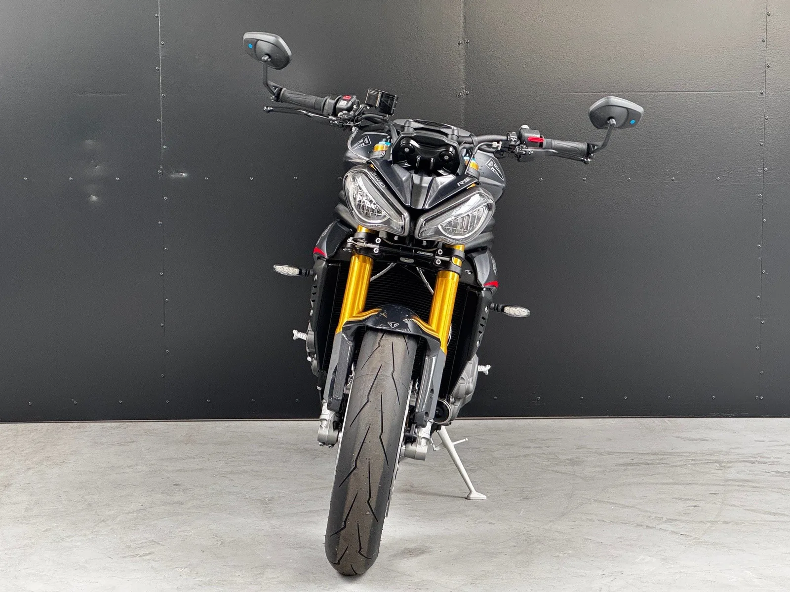 Triumph Speed Triple 1200 RS Granite / Diablo Red