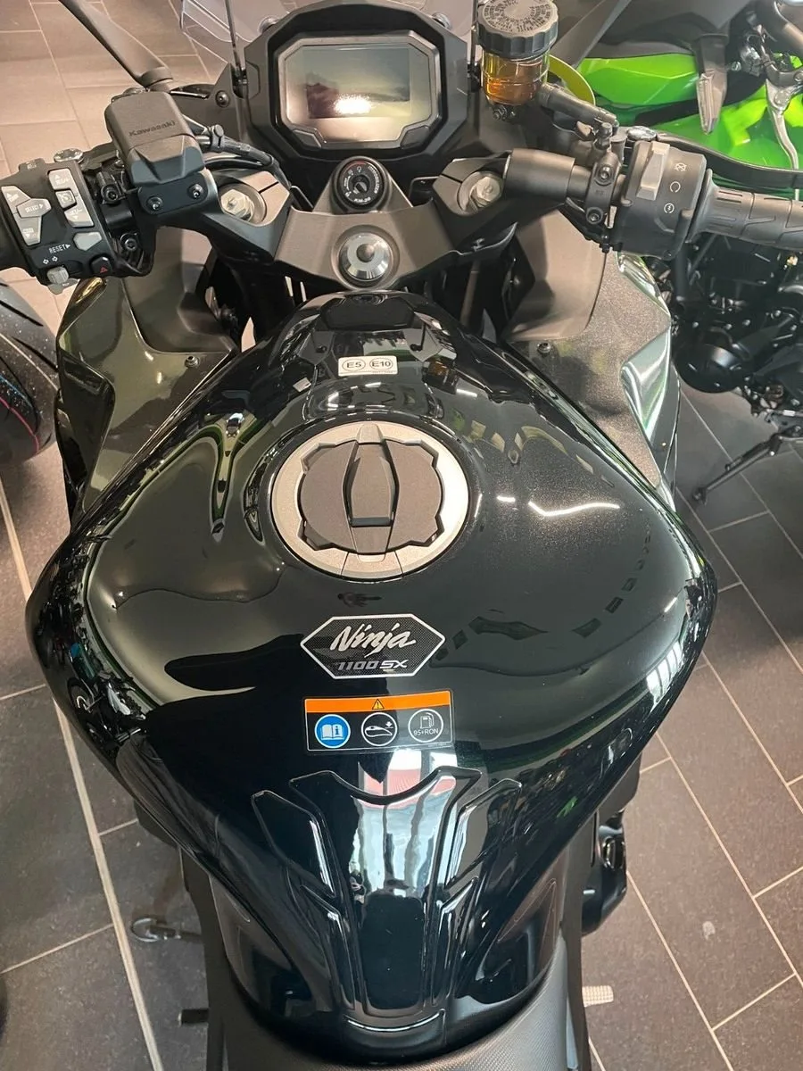 Kawasaki Ninja 1100SX