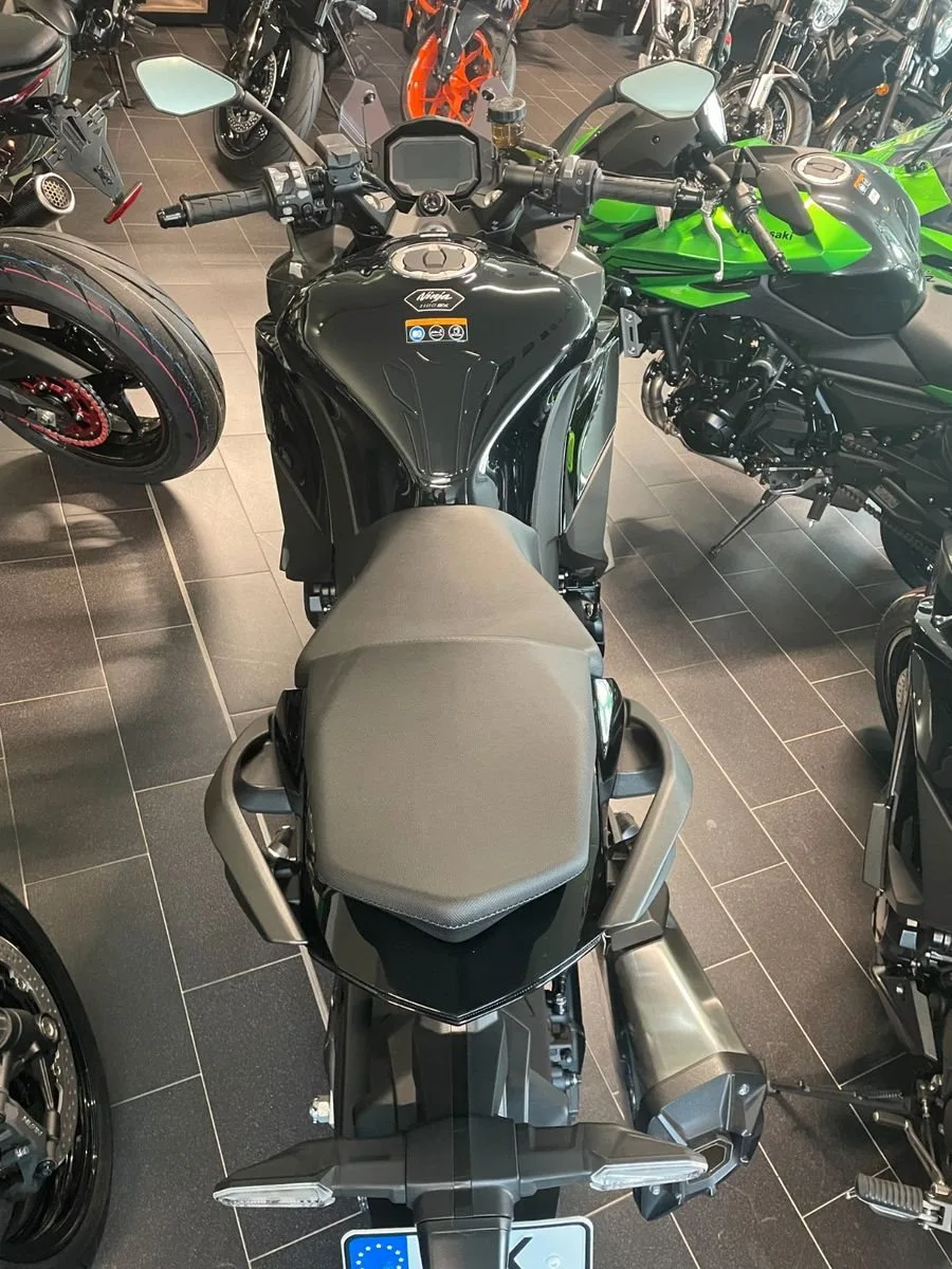 Kawasaki Ninja 1100SX