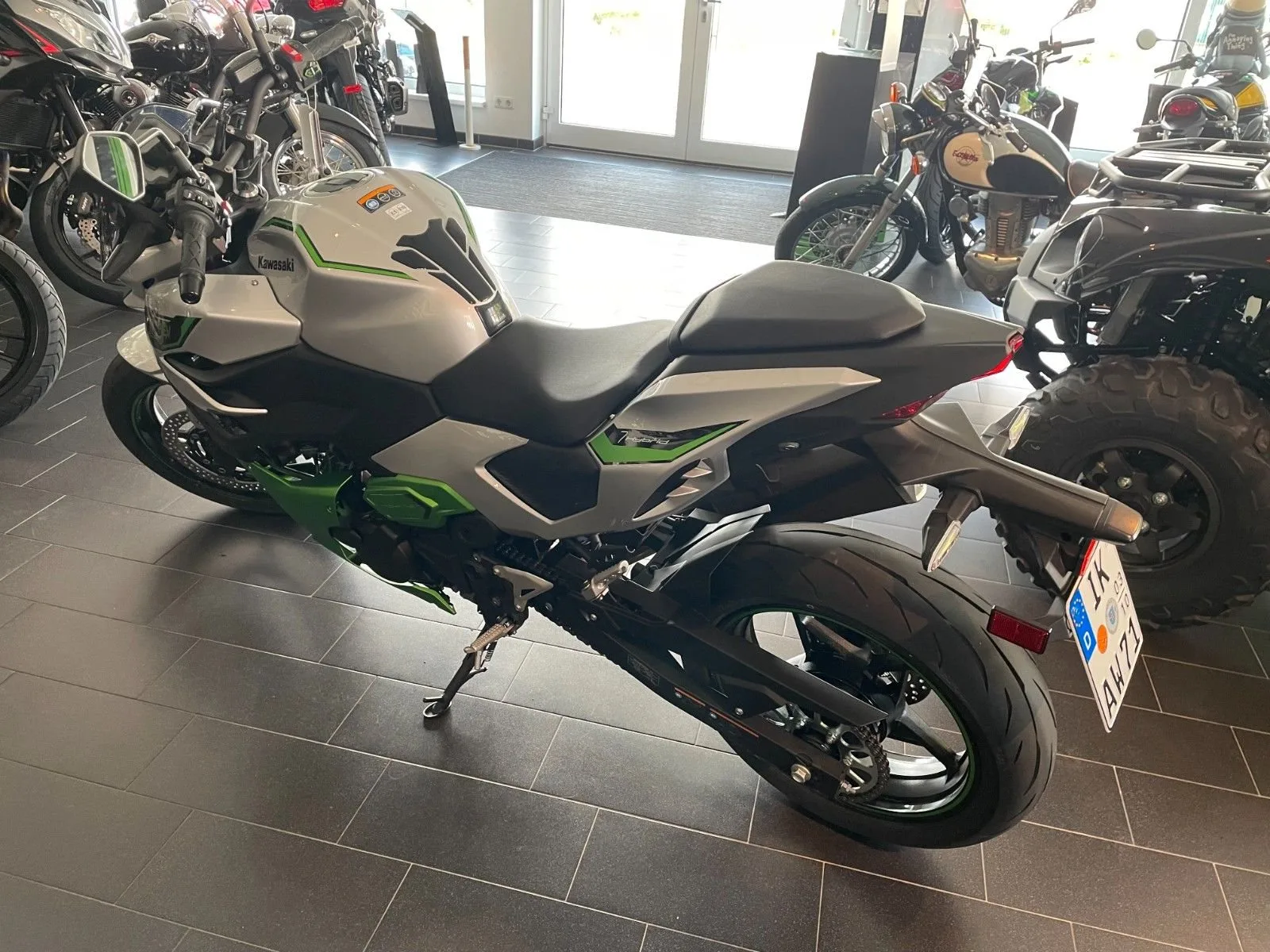 Kawasaki Z7 Hybrid