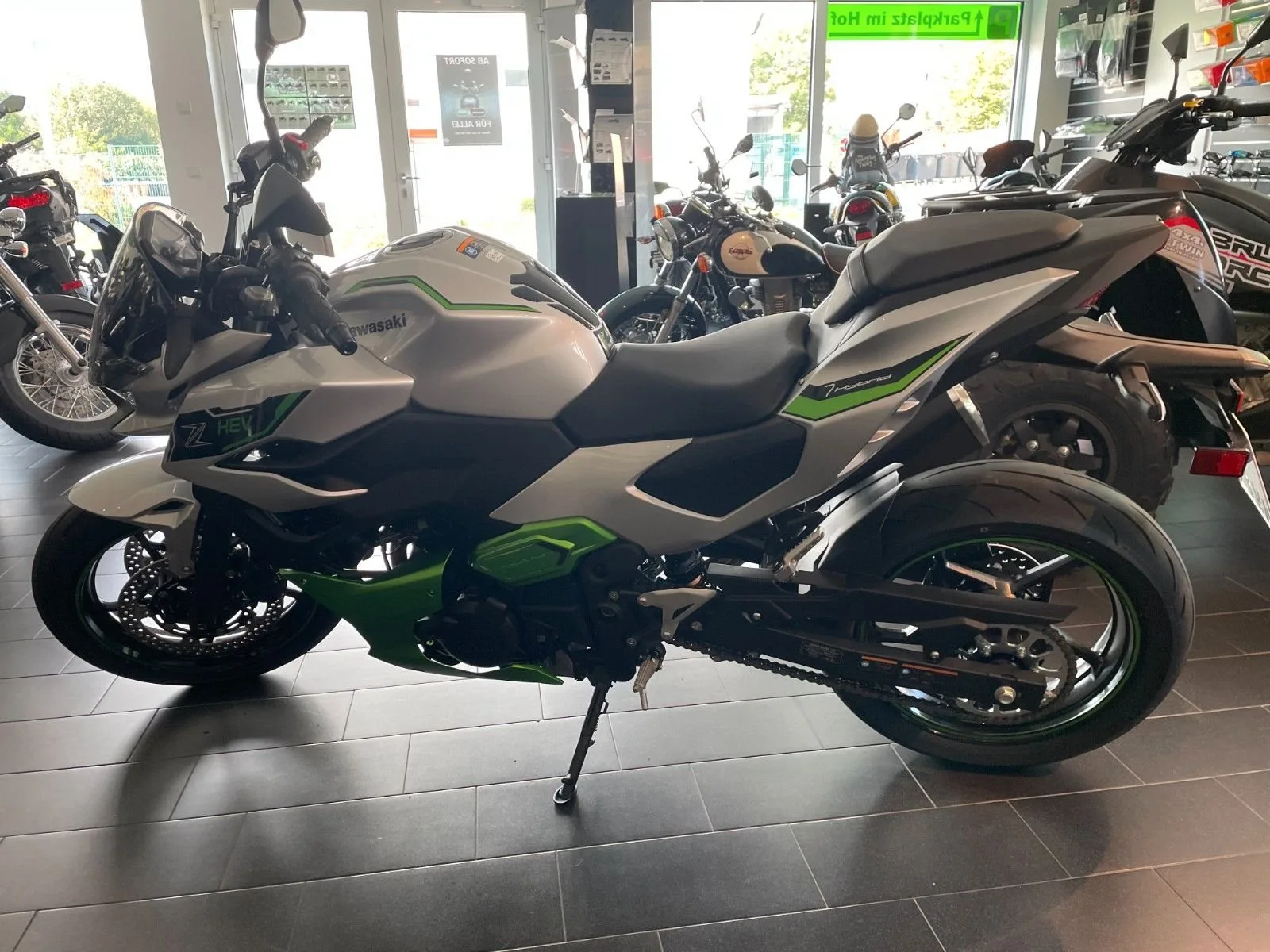 Kawasaki Z7 Hybrid