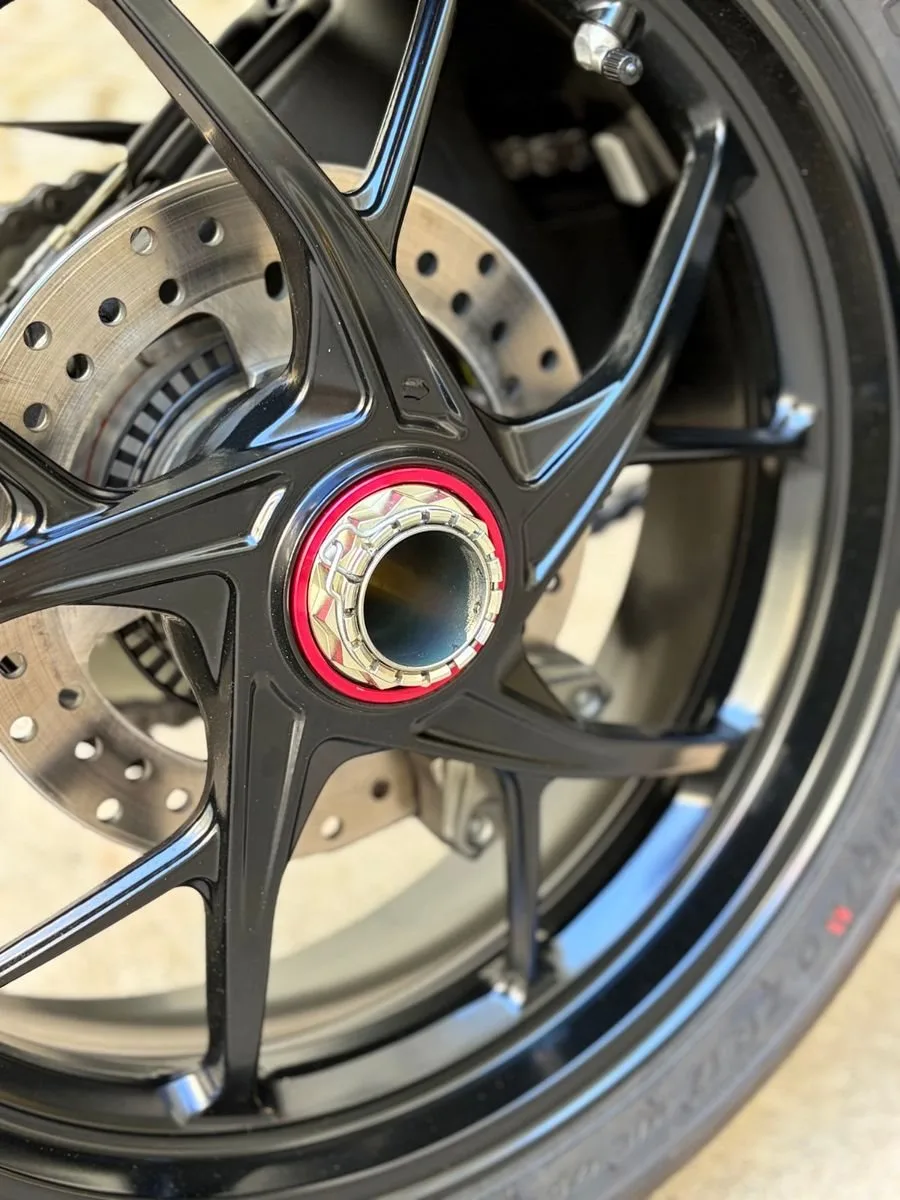 Ducati Panigale V2 Superquadro Final Edition