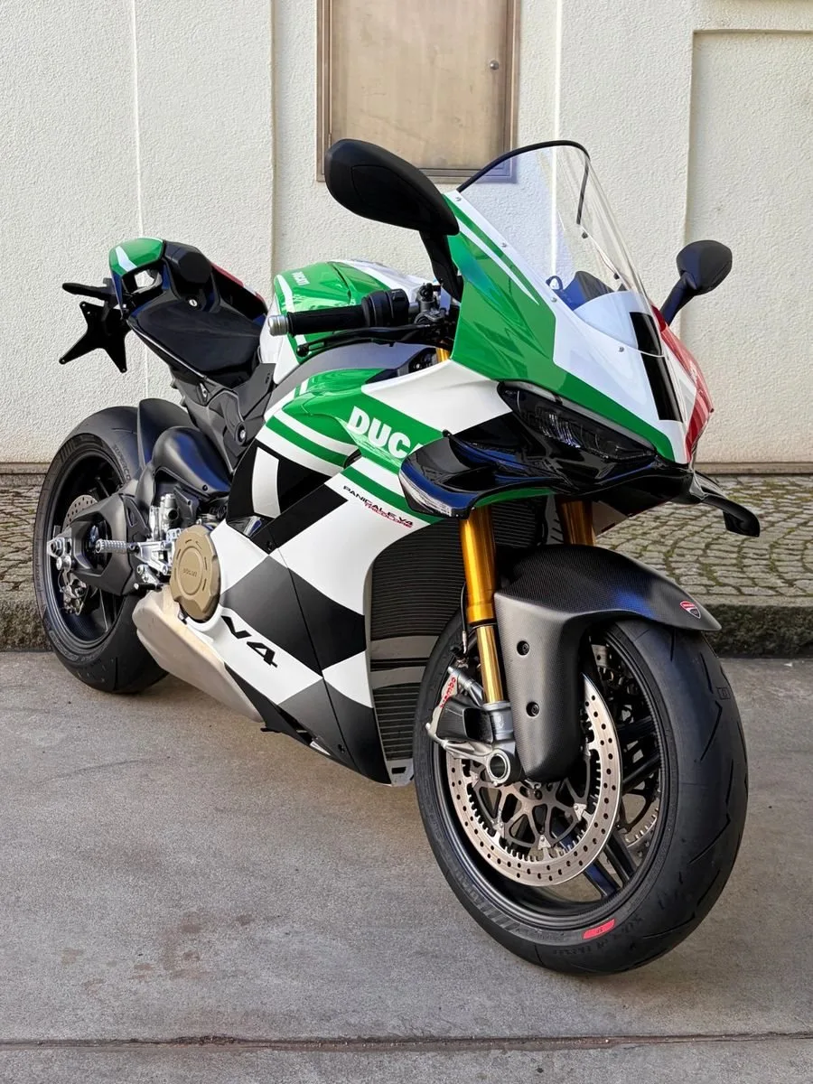 Ducati Panigale V4 Tricolore