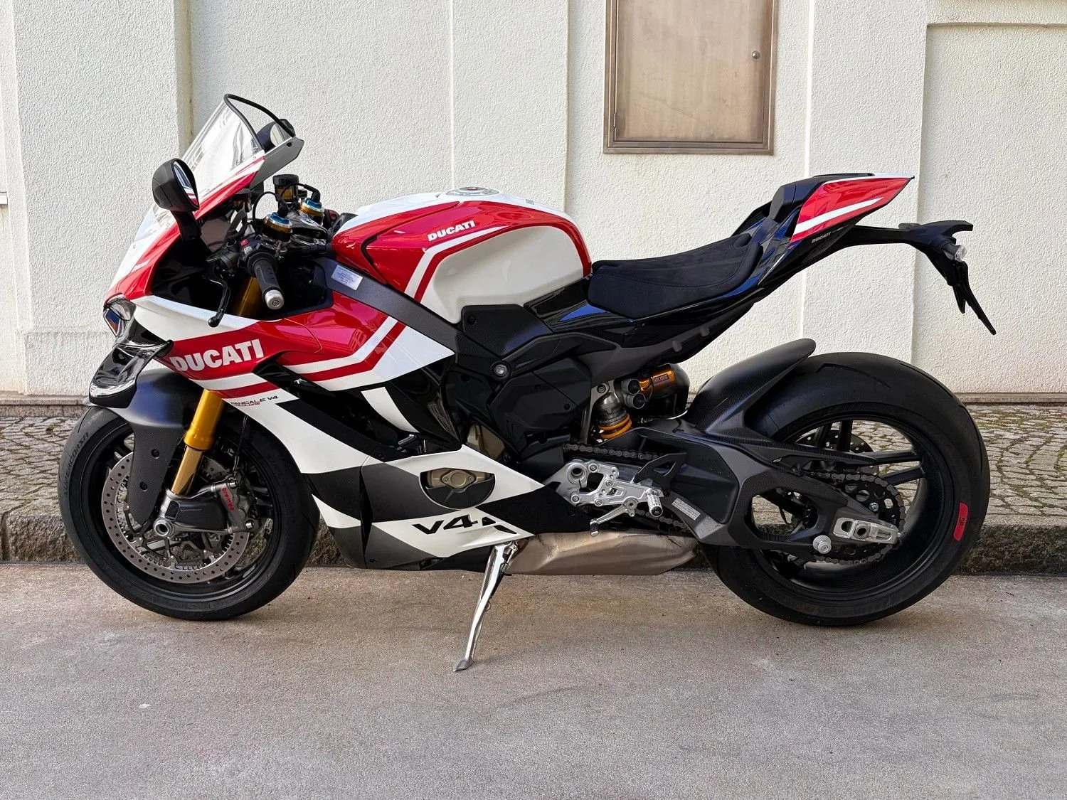 Ducati Panigale V4 Tricolore