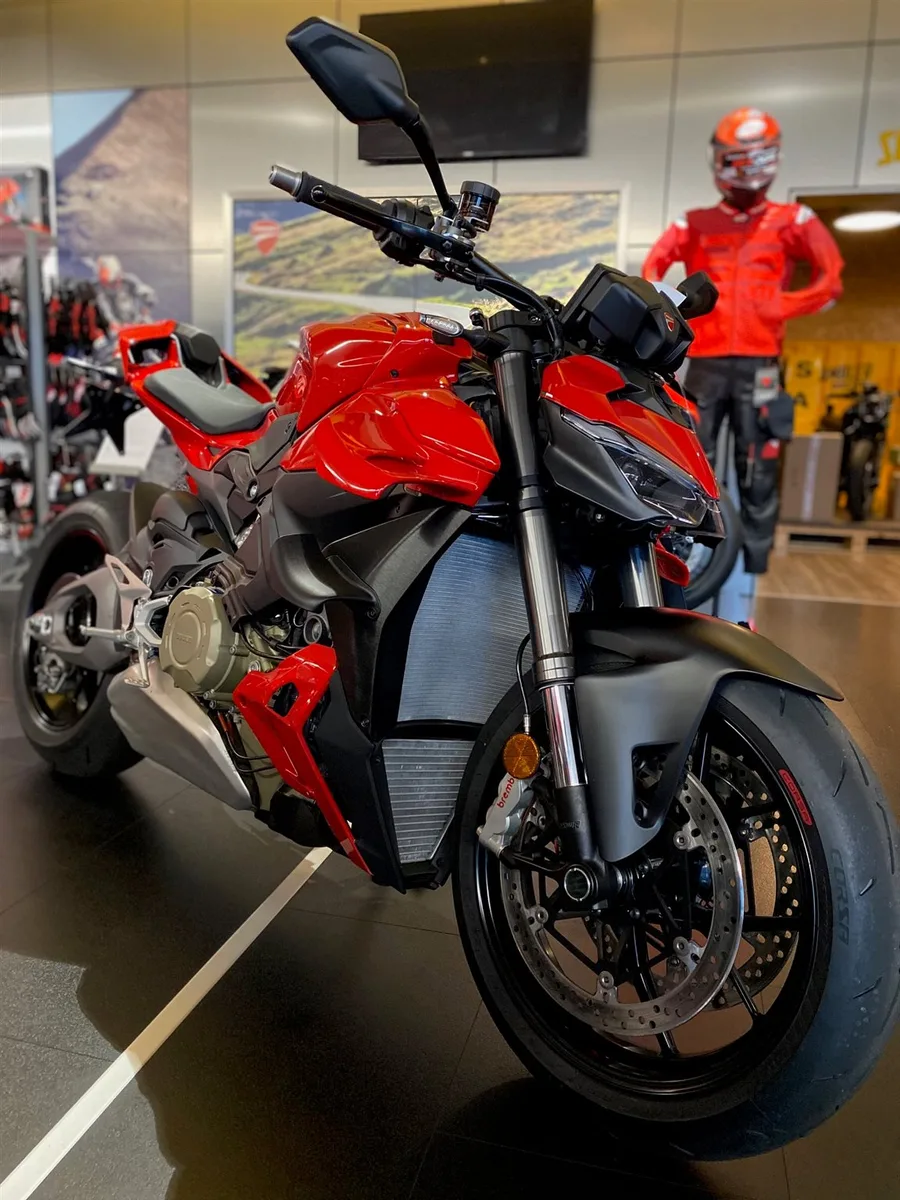 Ducati Streetfighter V4