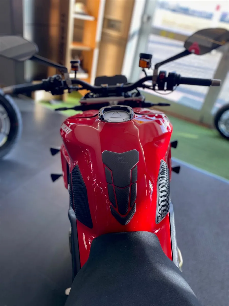 Ducati Streetfighter V4 S