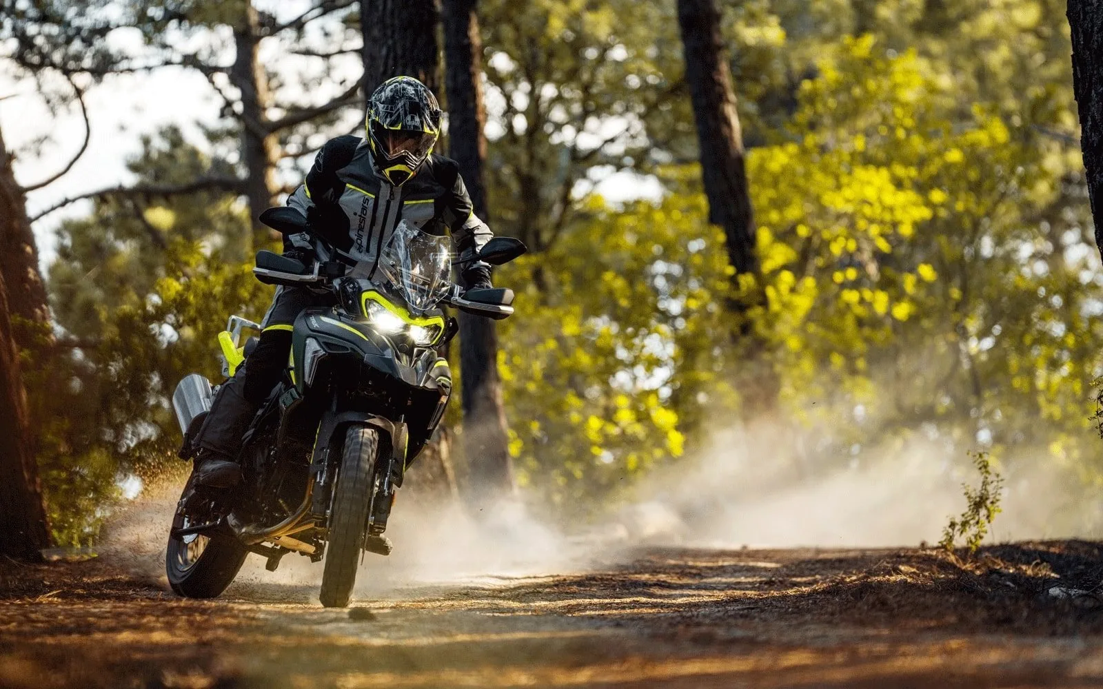 Benelli TRK 702 X