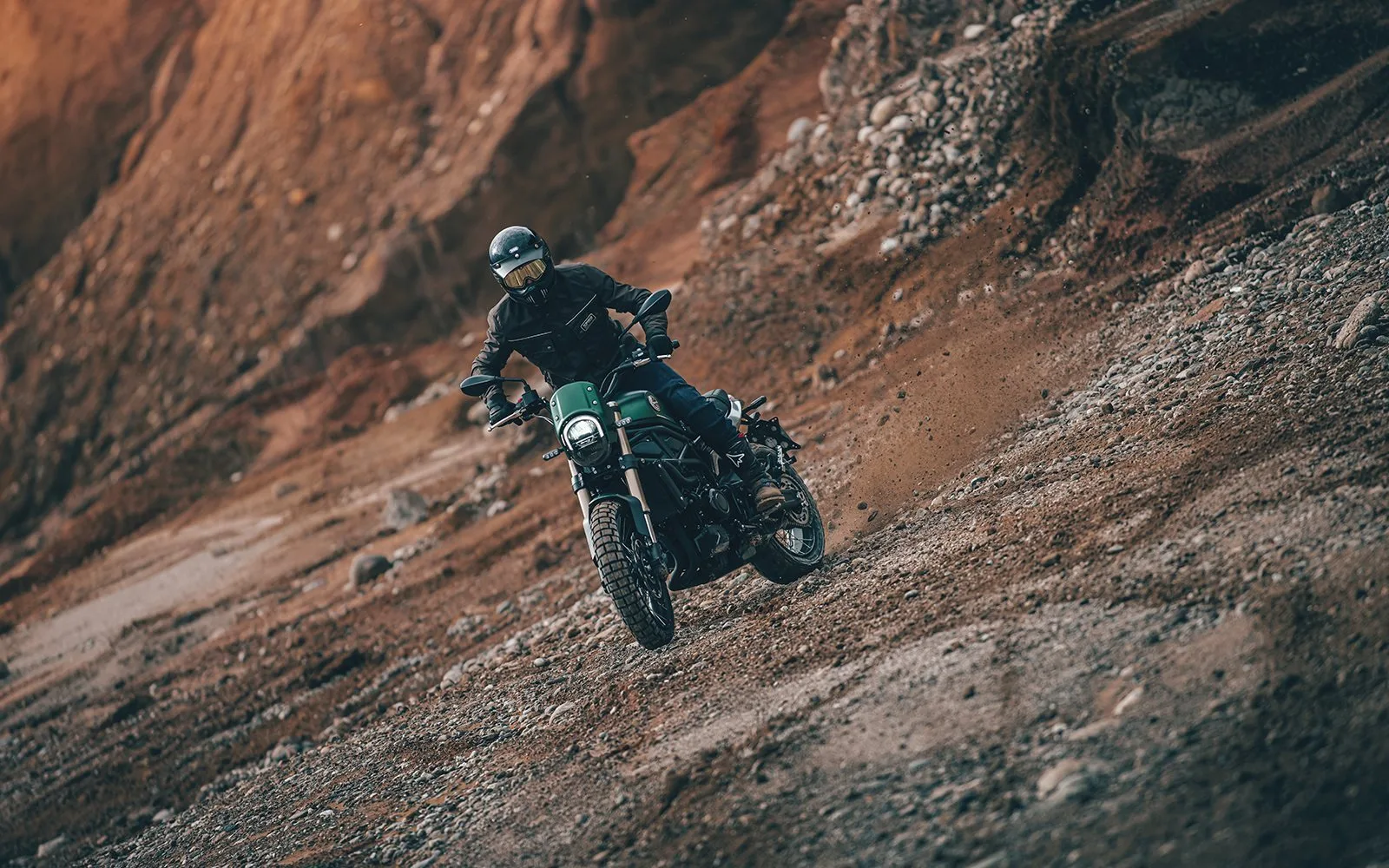 Benelli Leoncino 800 Trail